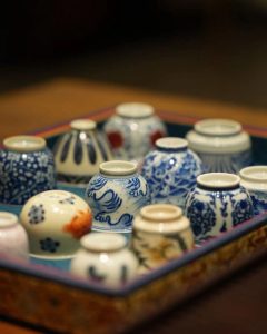 chén uống trà hoa văn Việt Nam