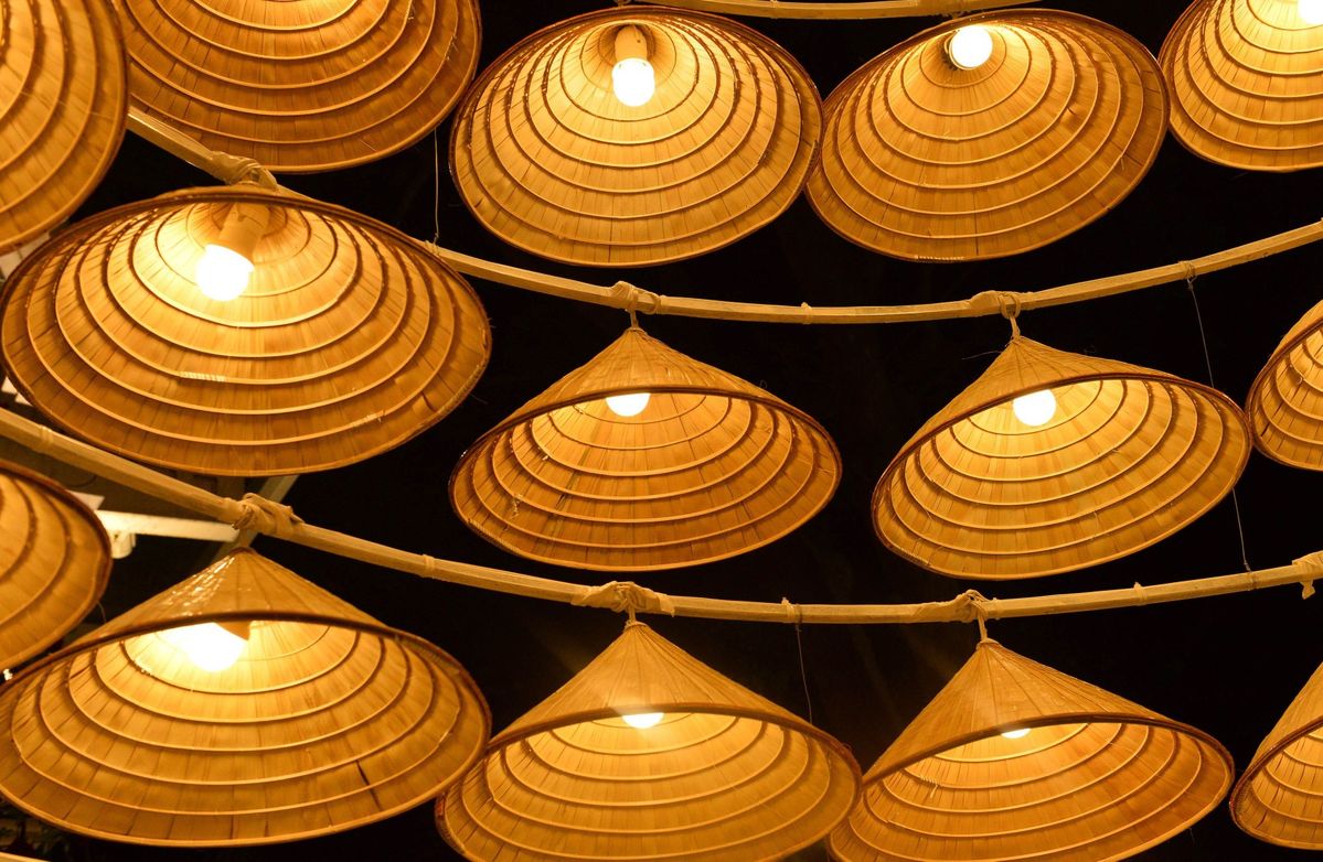 Đèn nón lá decor